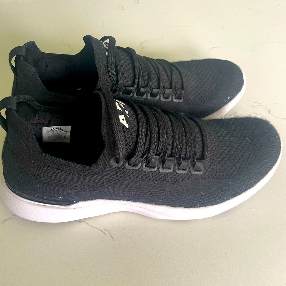 APL Women’s TechLoom Breeze